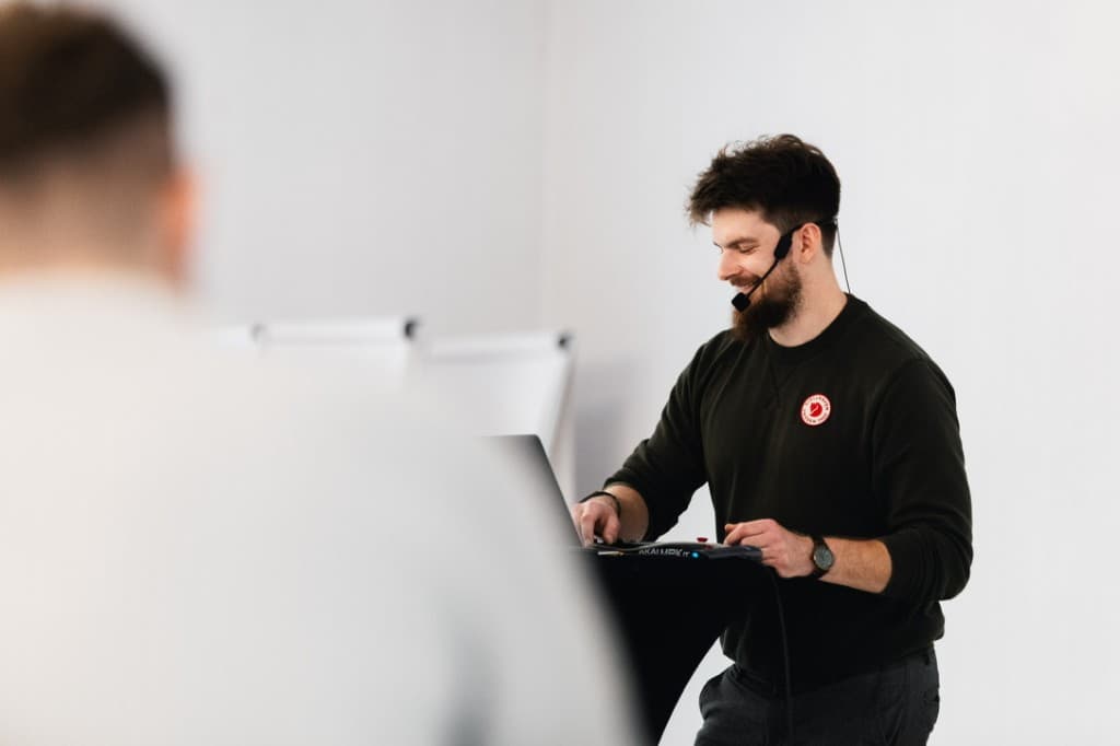 Jarosław Michalik during a hands-on workshop